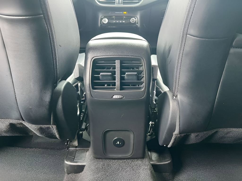 Used 2025 Ford Escape Platinum image 21