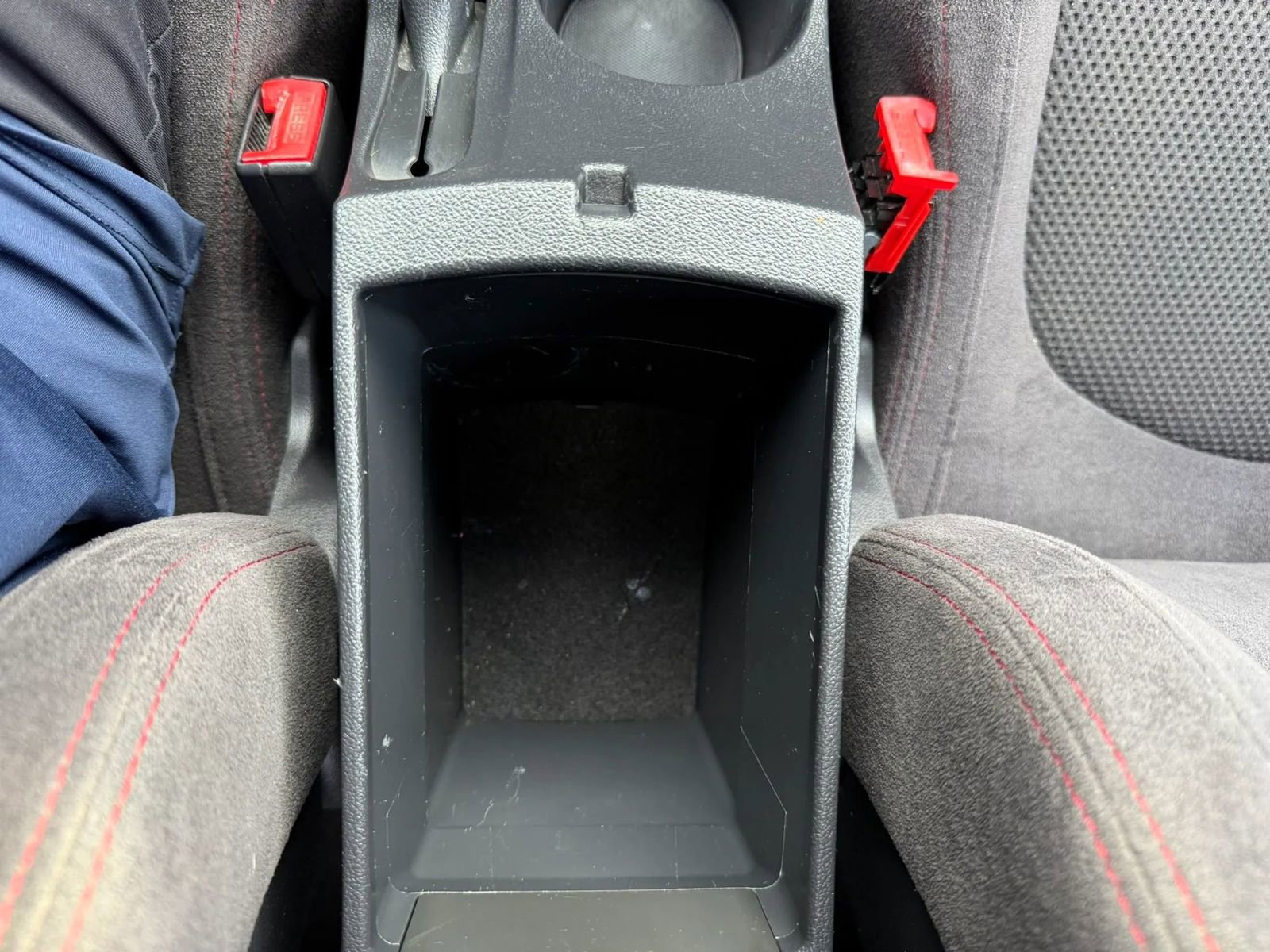 Used 2010 Kia Forte Koup SX image 32