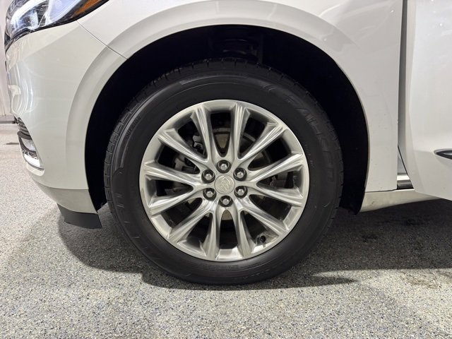 Used 2021 Buick Enclave Essence image 29