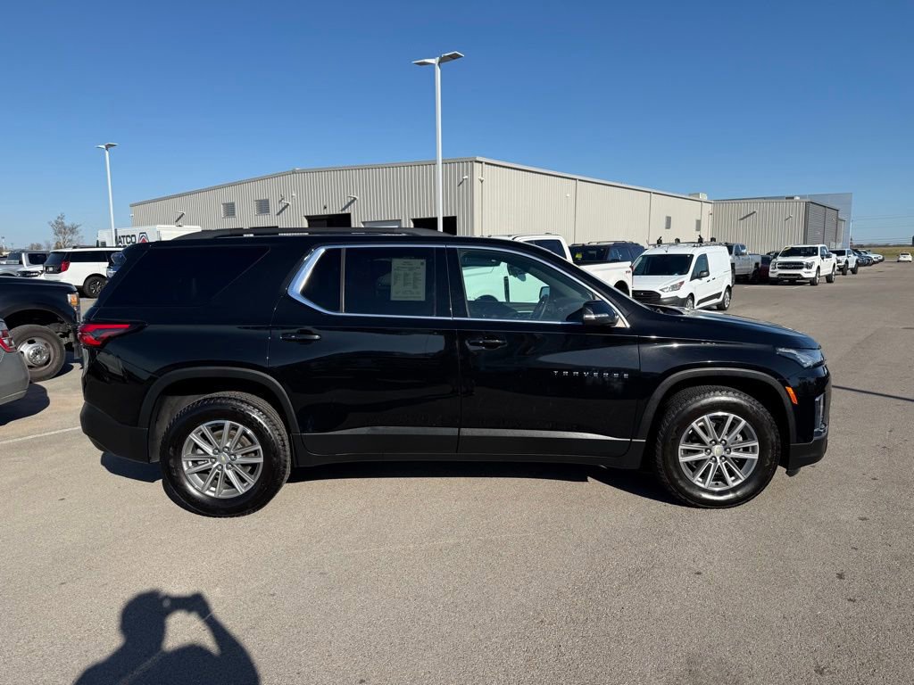 Used 2022 Chevrolet Traverse LT image 33