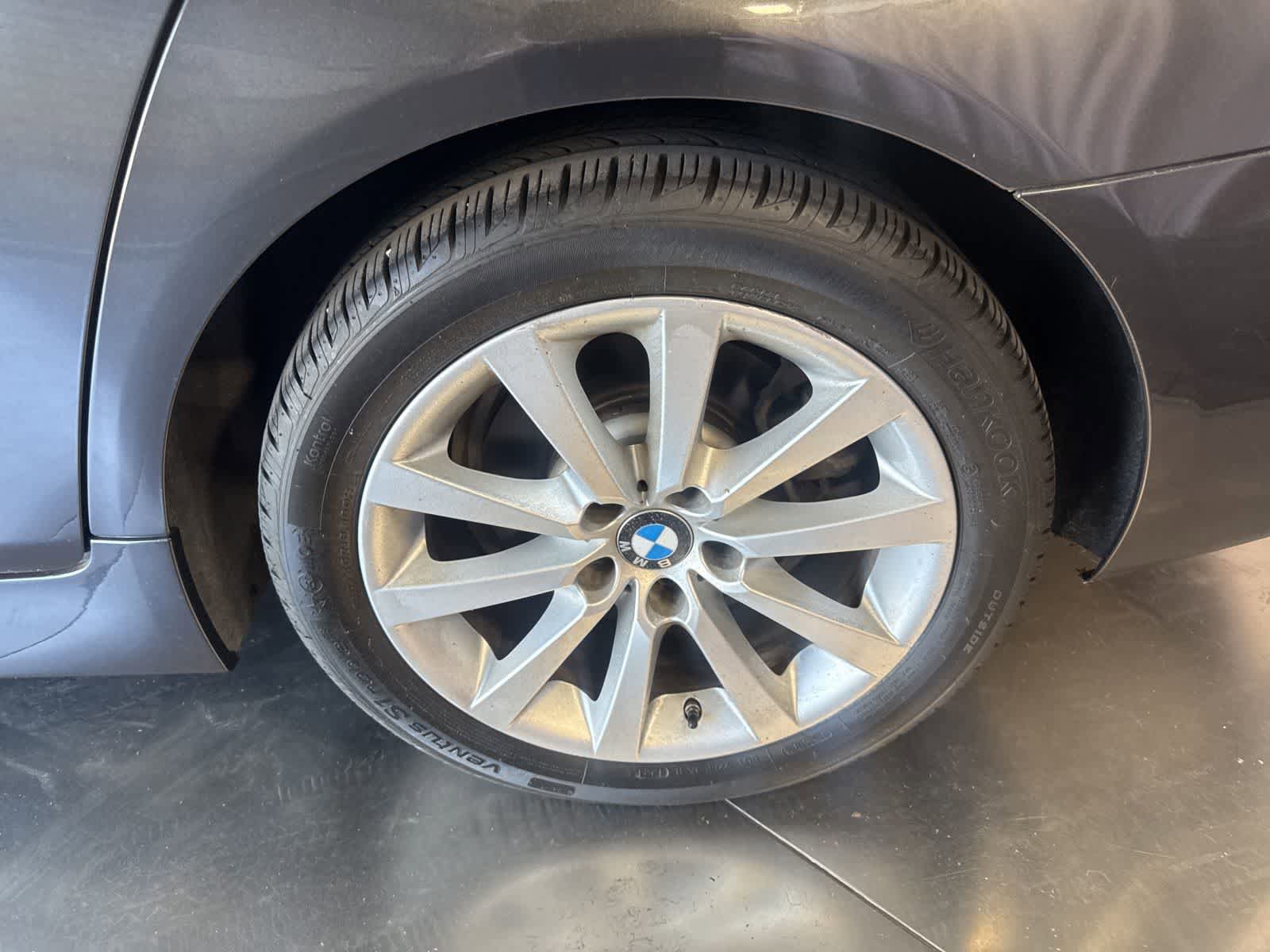 Used 2016 BMW 535i Sedan w/ Driver Assistance Package RWD image 10