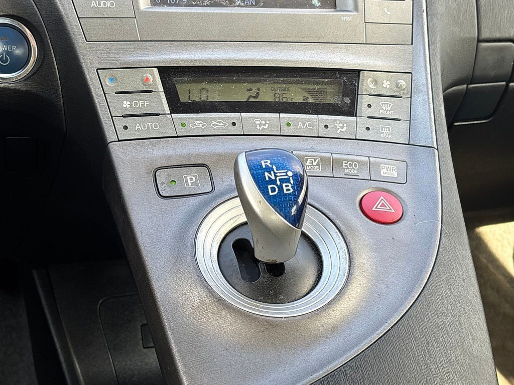 Used 2015 Toyota Prius Two FWD image 18