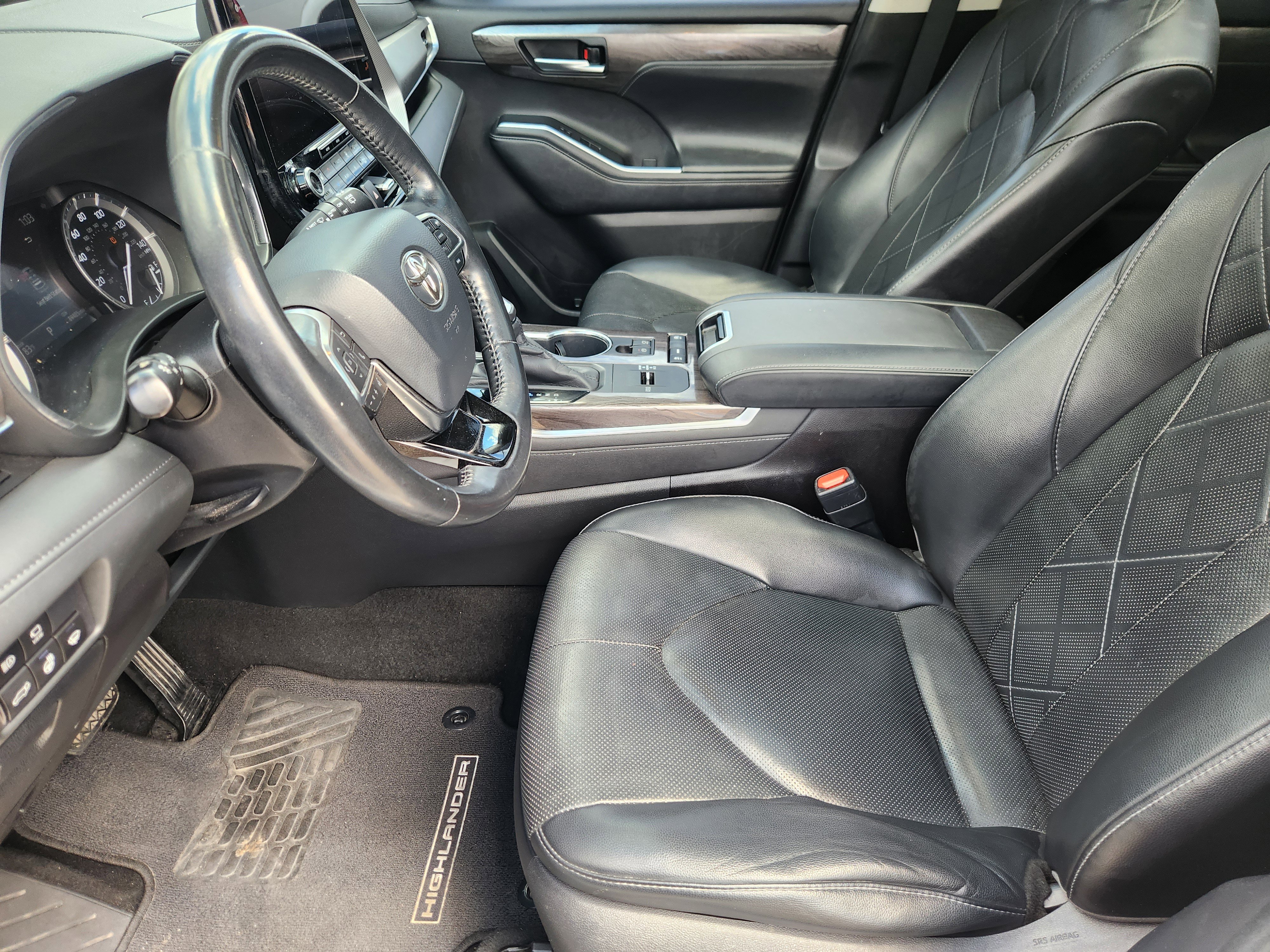 Used 2020 Toyota Highlander Platinum image 9