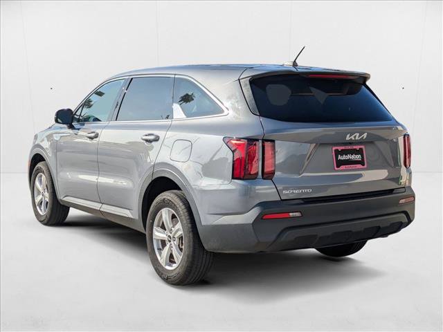Used 2023 Kia Sorento LX image 8