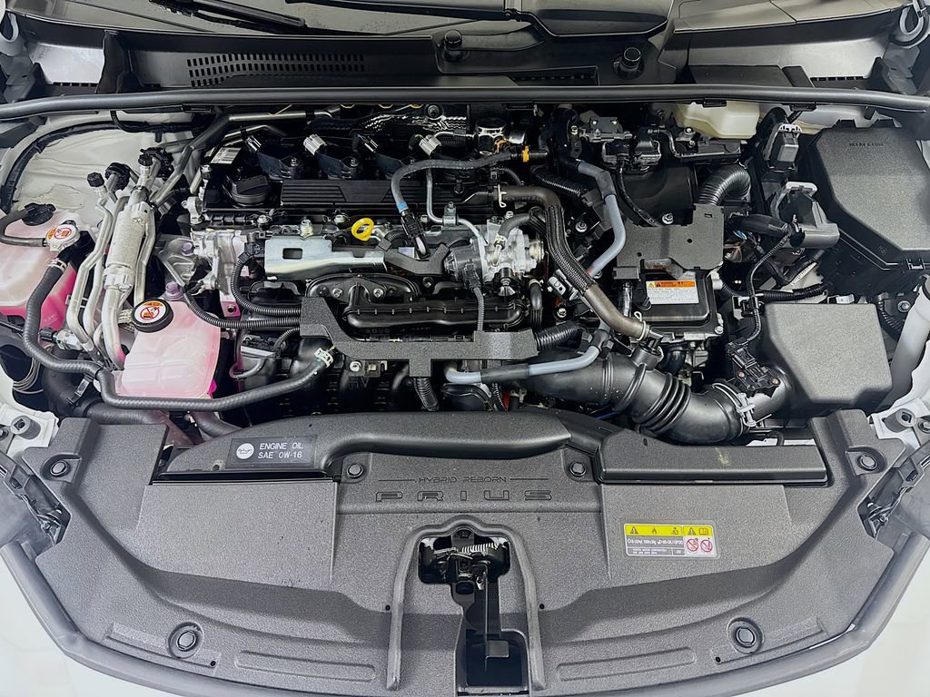 Used 2024 Toyota Prius Prime Premium FWD image 31