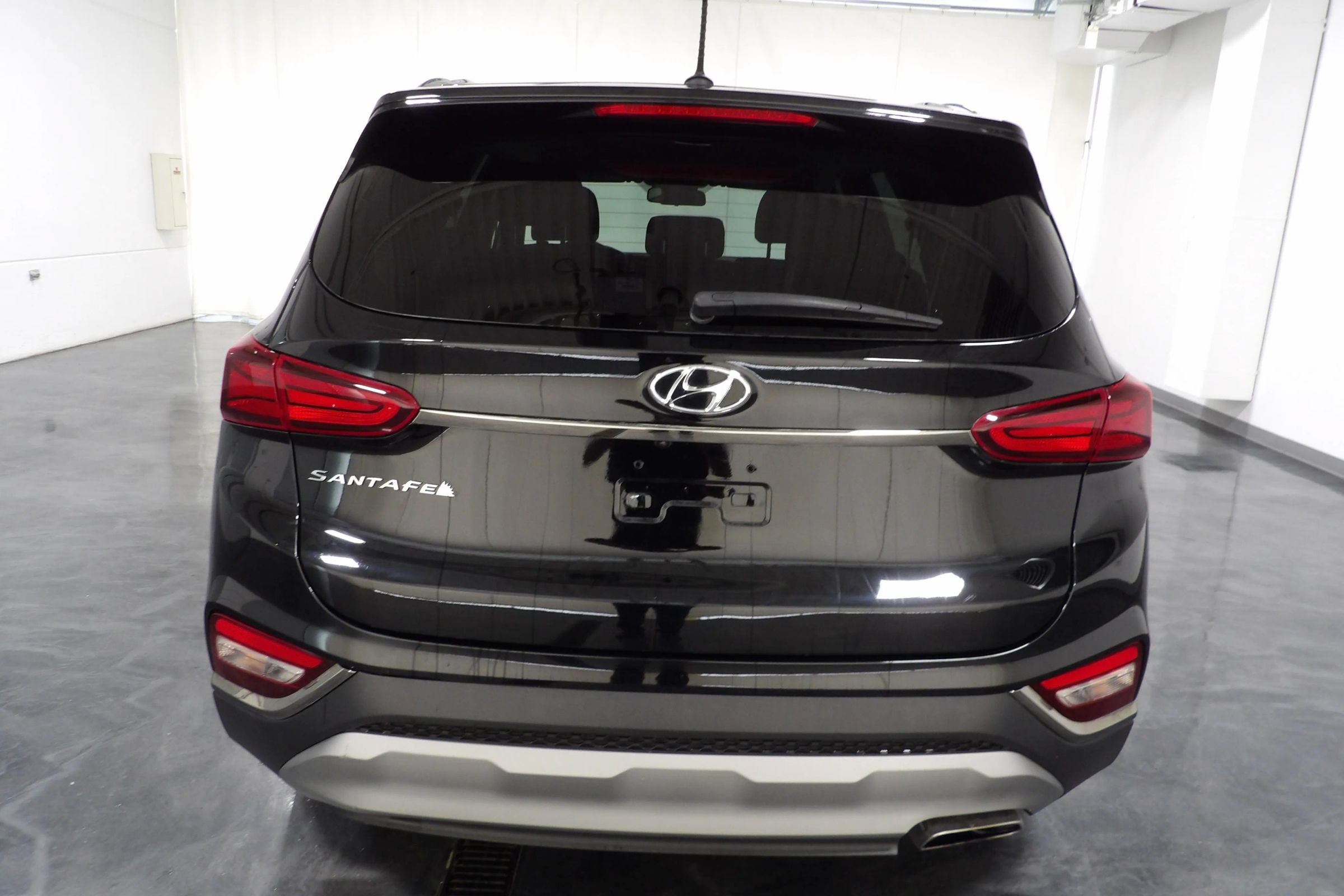 Used 2019 Hyundai Santa Fe SE w/ Cargo Package FWD image 6