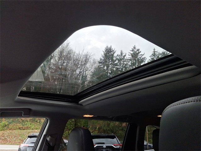 Used 2015 Toyota Highlander Limited image 17