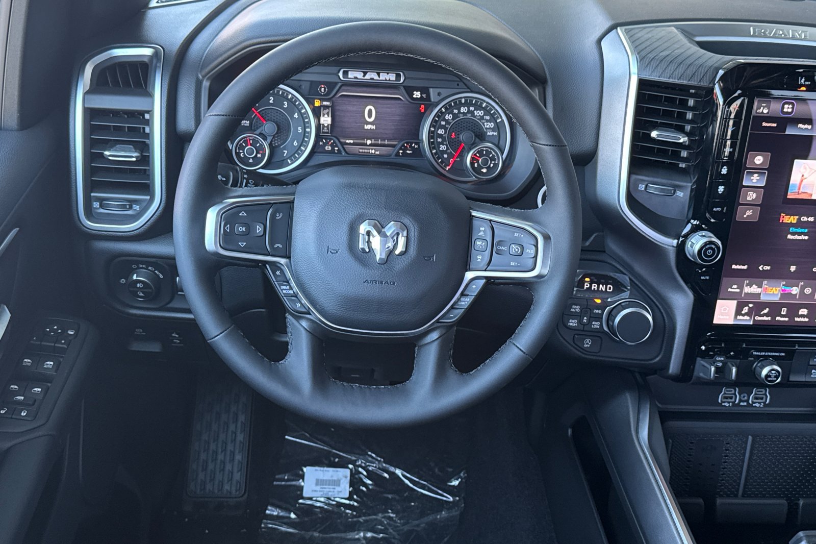 New 2026 RAM 1500 Big Horn AWD/4WD image 13