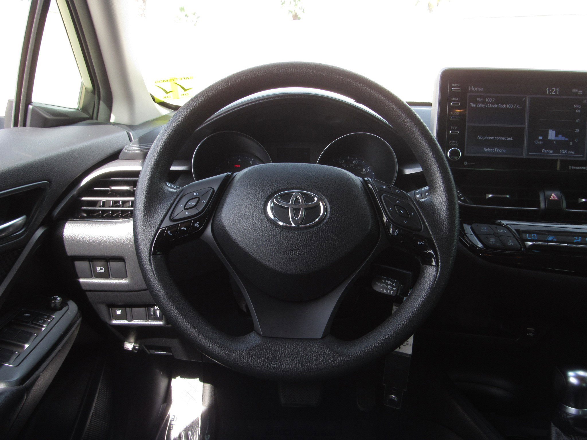 Used 2020 Toyota C-HR LE image 21