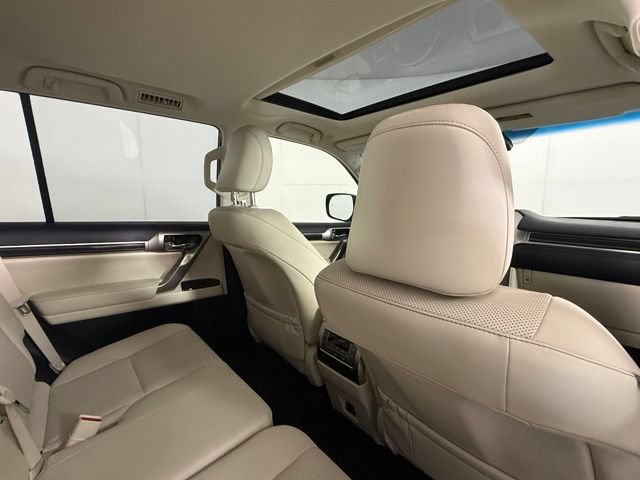 Used 2020 Lexus GX 460 Premium w/ Premium Package AWD/4WD image 30