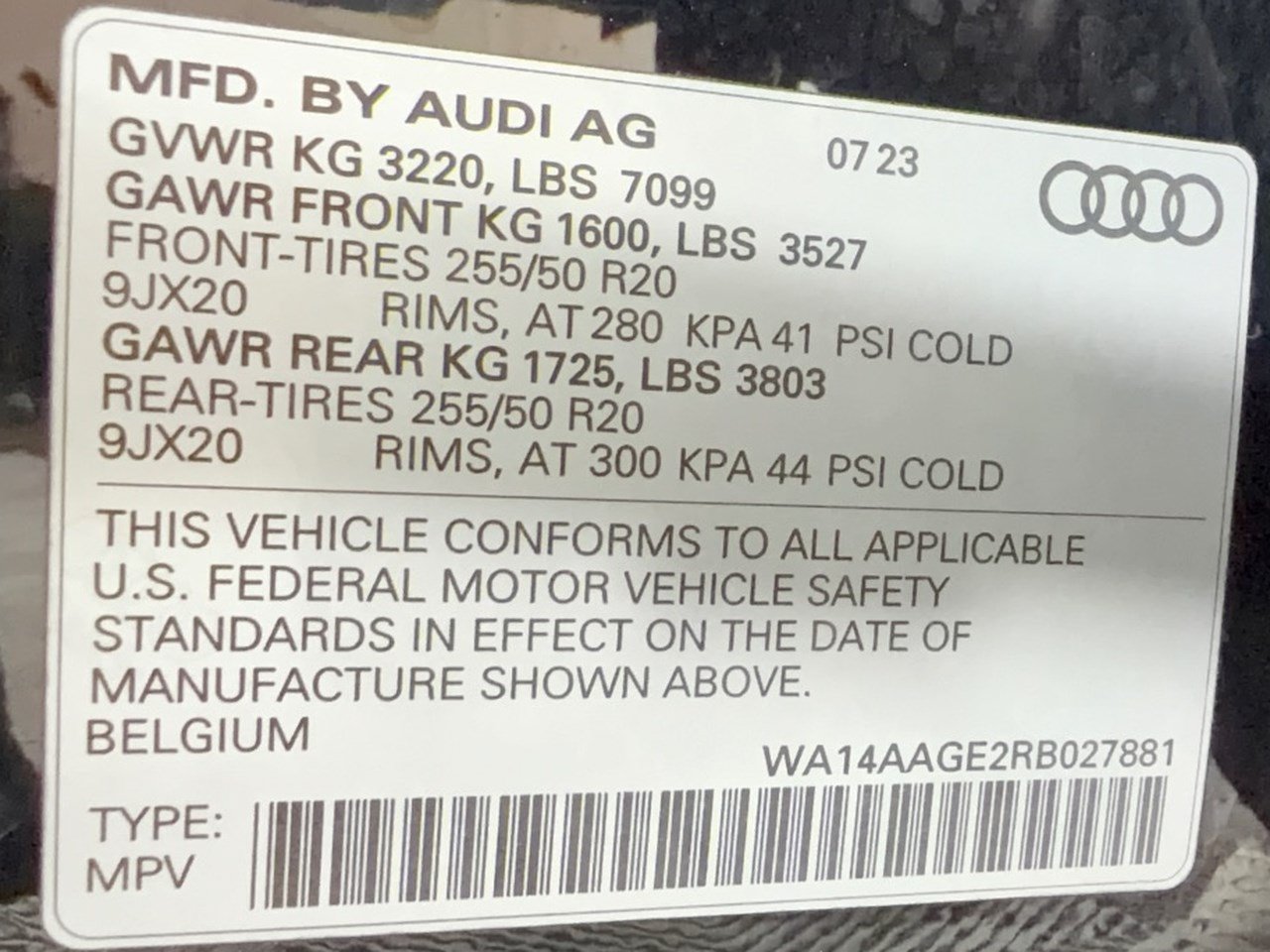 Used 2024 Audi Q8 e-tron Premium Plus AWD/4WD image 32