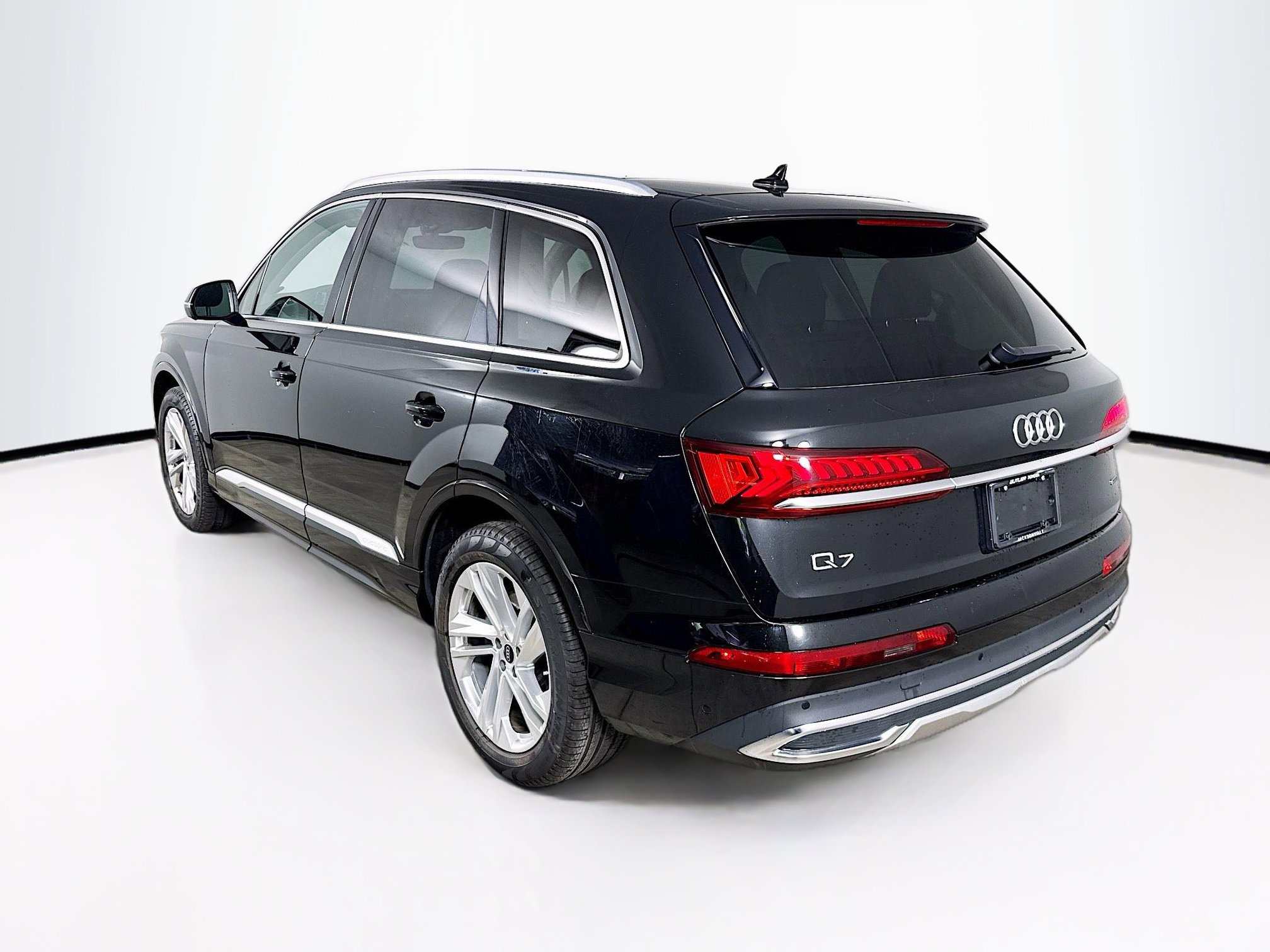 Used 2024 Audi Q7 3.0T Premium Plus AWD/4WD image 32