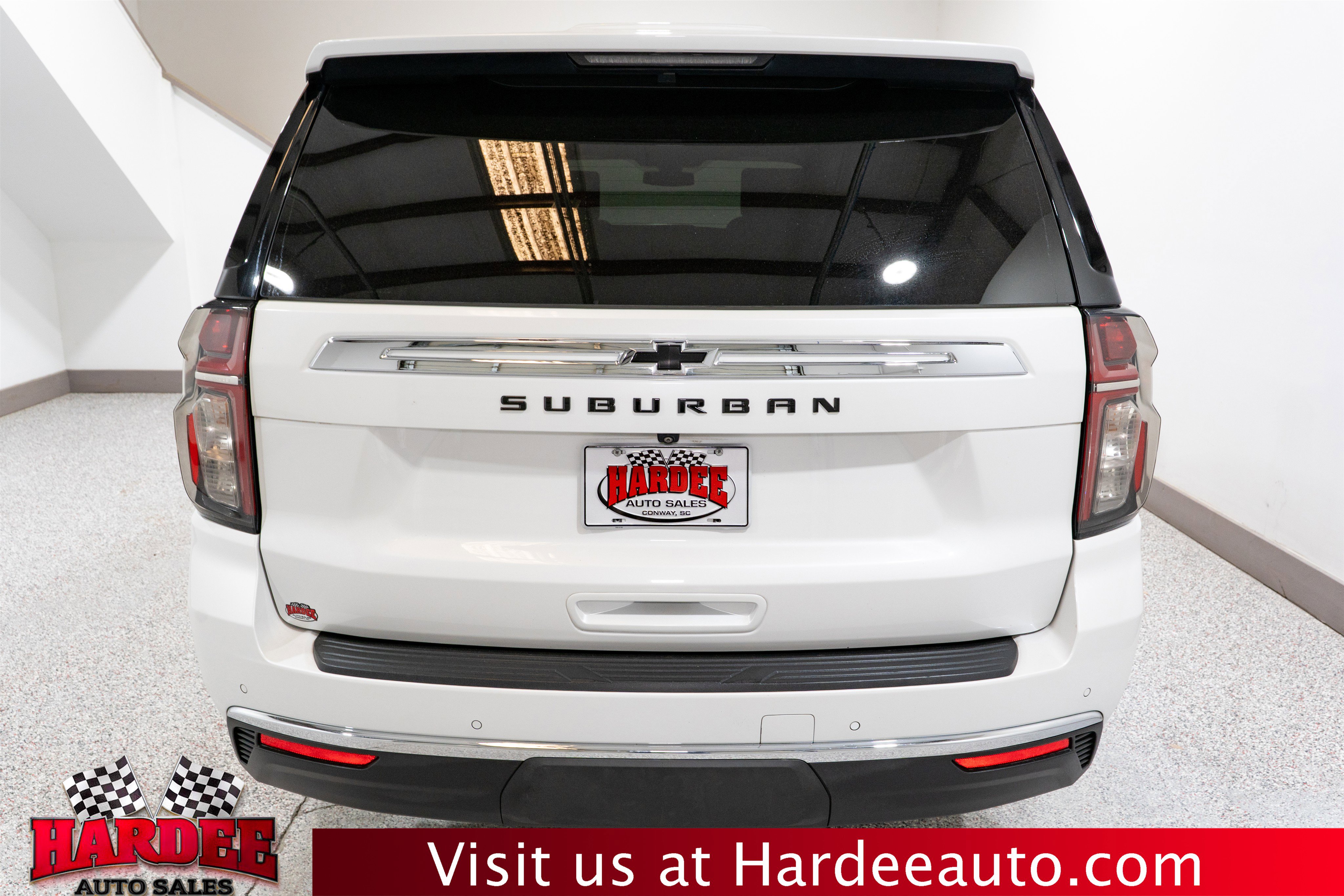 Used 2021 Chevrolet Suburban LT w/ Rear Media and Nav Package AWD/4WD image 4