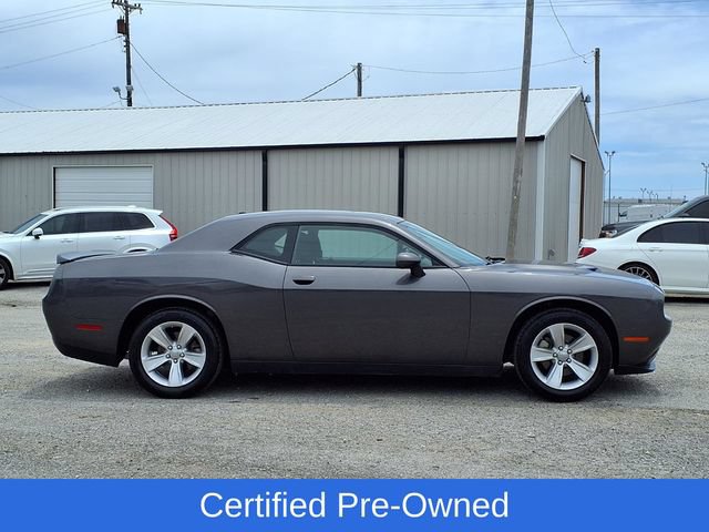Used 2023 Dodge Challenger SXT RWD image 2