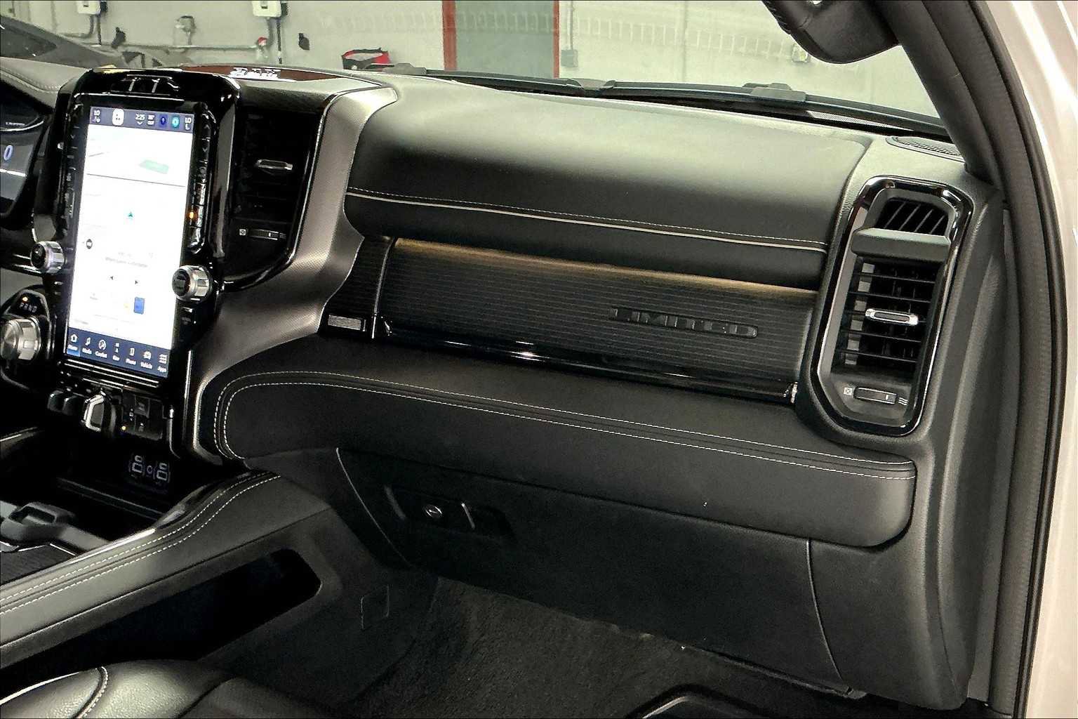 Used 2024 RAM 1500 Limited w/ Trailer Tow Group image 18