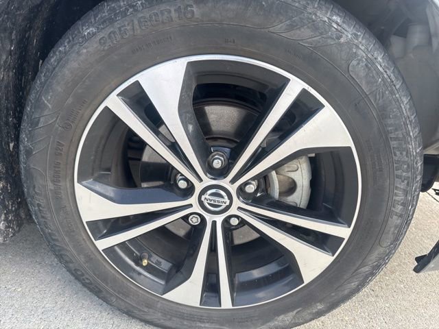 Used 2022 Nissan Sentra SV FWD image 8