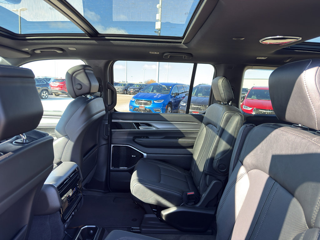 New 2026 Jeep Grand Wagoneer L Limited w/ Premium Group II image 34