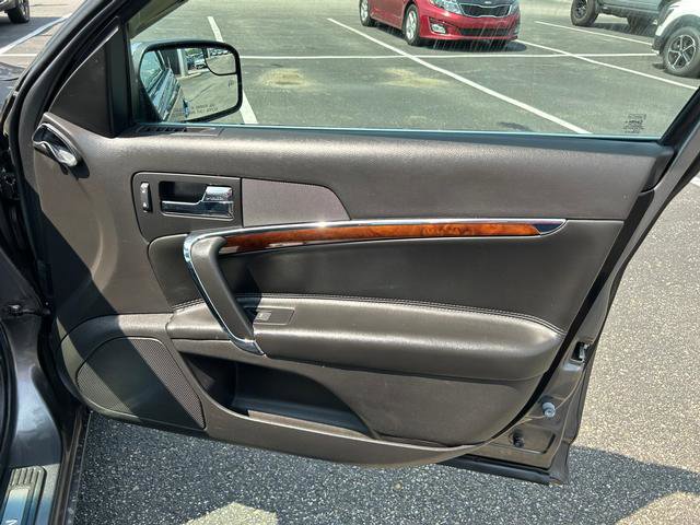 Used 2011 Lincoln MKZ 4dr Sdn FWD image 29