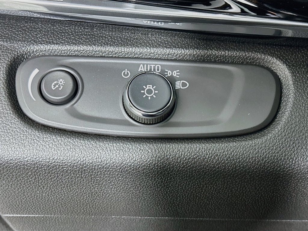 New 2026 Buick Envista Sport Touring w/ Convenience I Package FWD image 10
