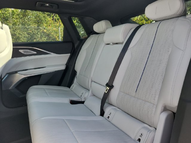 Certified 2024 Cadillac Lyriq Sport AWD/4WD image 28
