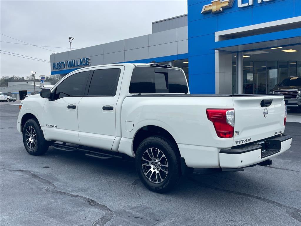 Used 2024 Nissan Titan SV image 5