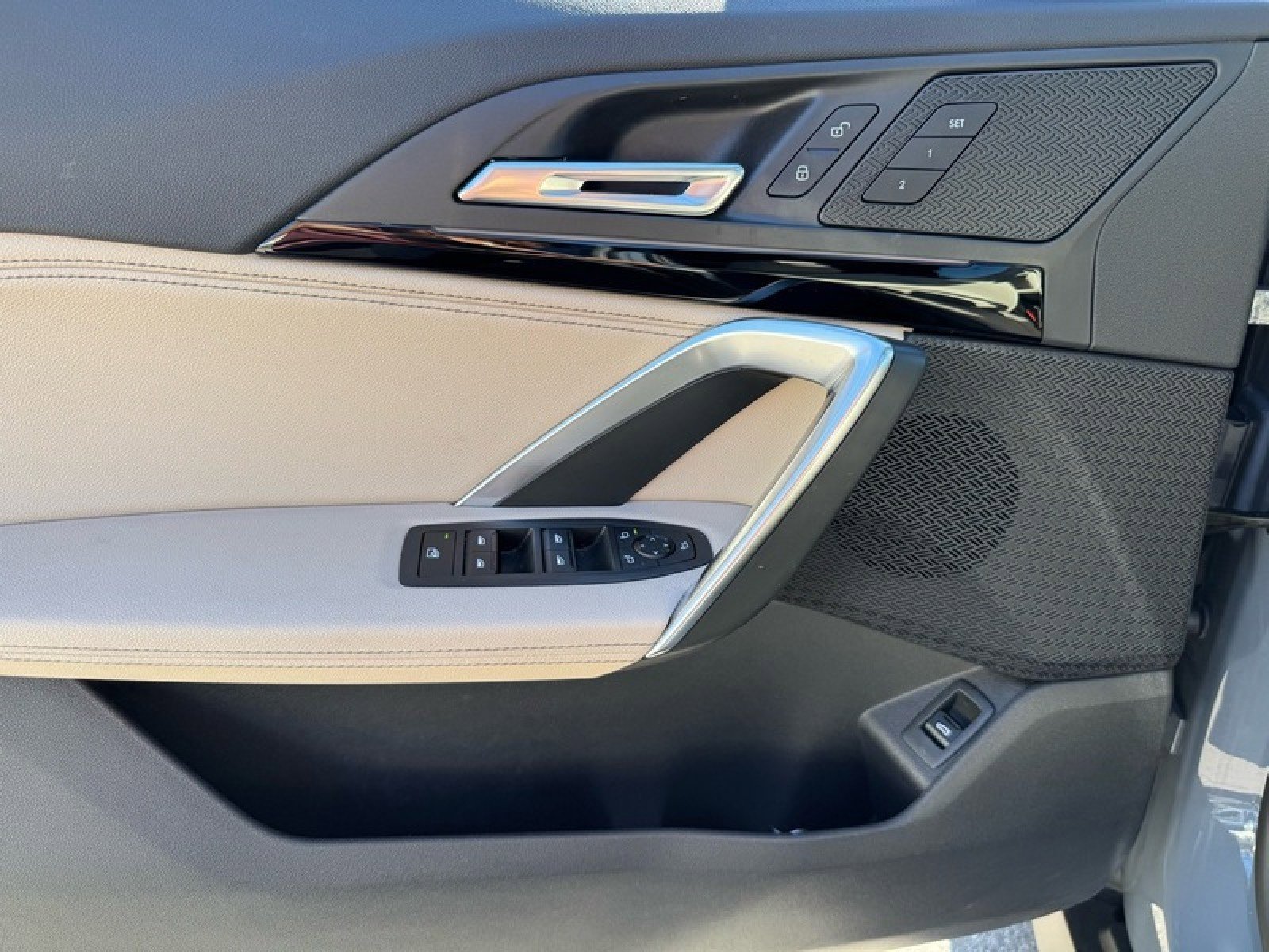 Used 2023 BMW X1 xDrive28i w/ Convenience Package AWD/4WD image 14