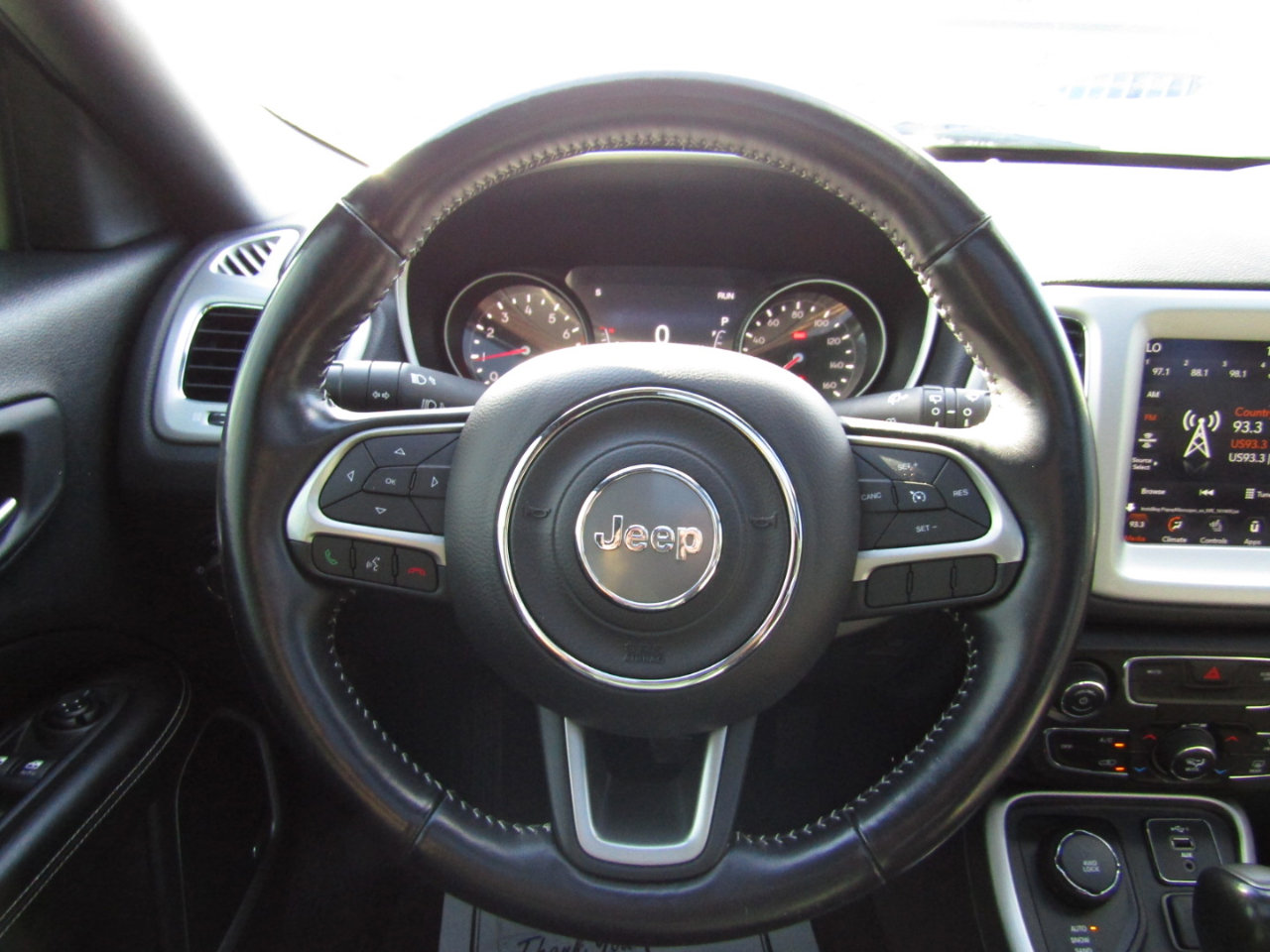 Used 2021 Jeep Compass Latitude w/ Sun and Sound Group image 10