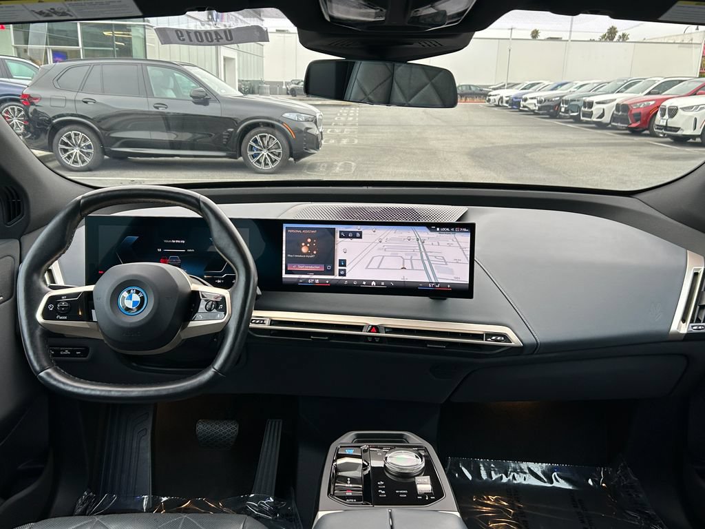 Used 2024 BMW iX xDrive50 w/ Sport Package AWD/4WD image 35