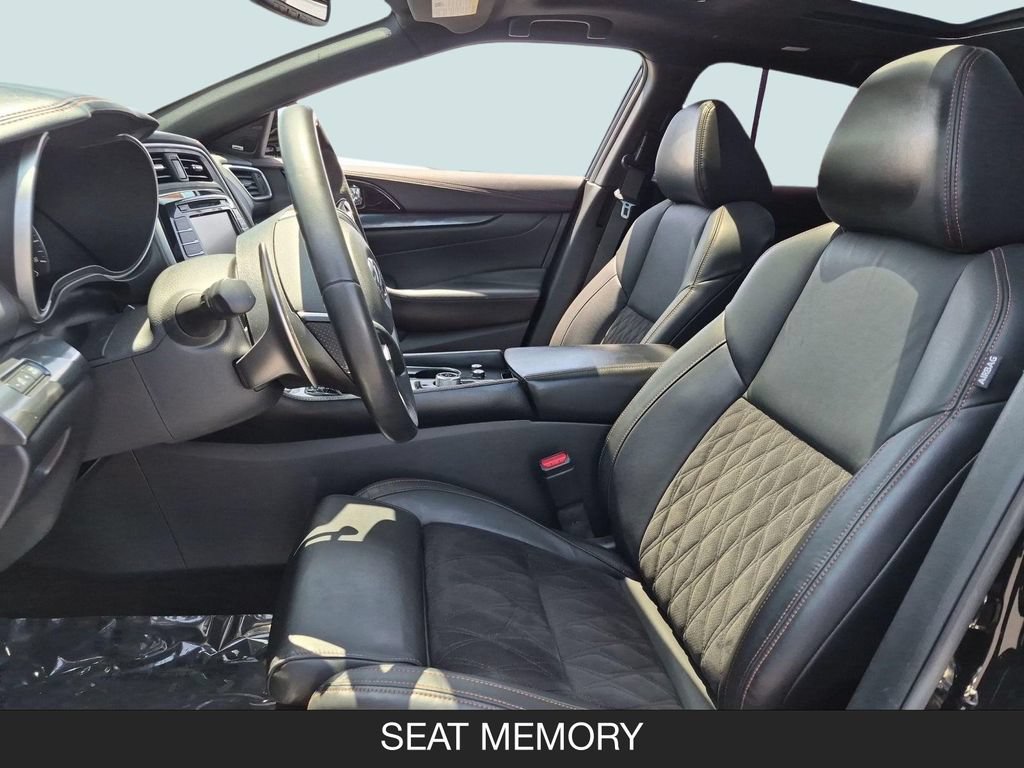 Used 2020 Nissan Maxima SR w/ Sport Mat Group FWD image 14