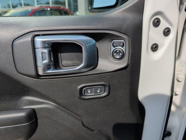 Used 2023 Jeep Wrangler Unlimited w/ Cold Weather Group AWD/4WD image 14