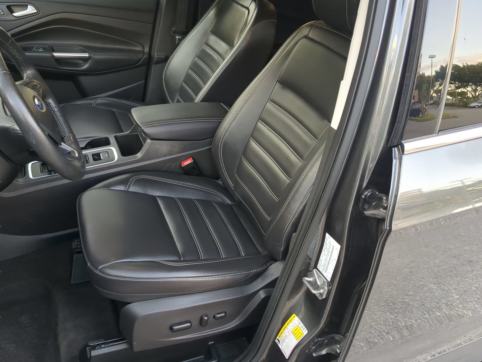 Certified 2019 Ford Escape SEL FWD image 57