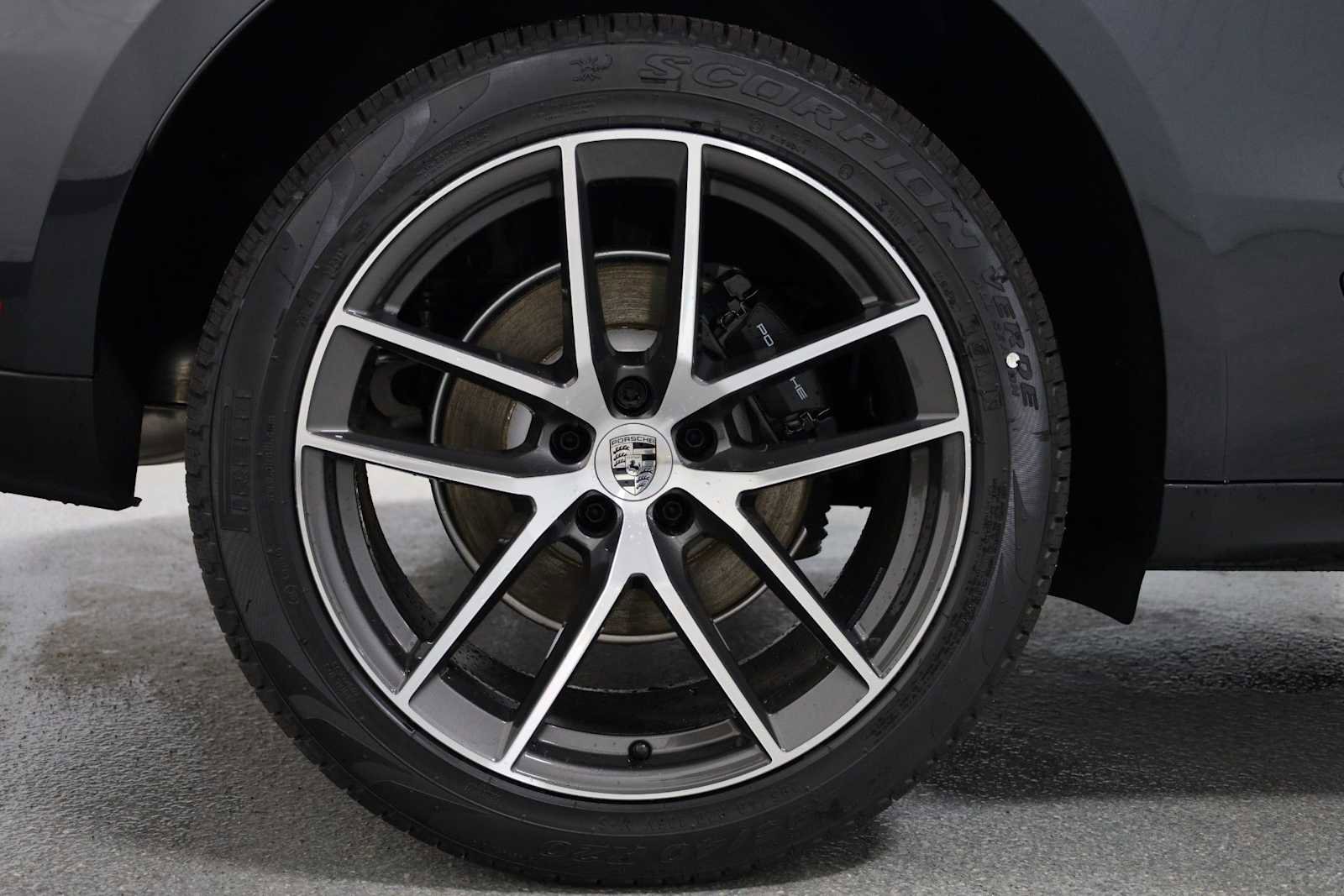 New 2026 Porsche Macan image 37