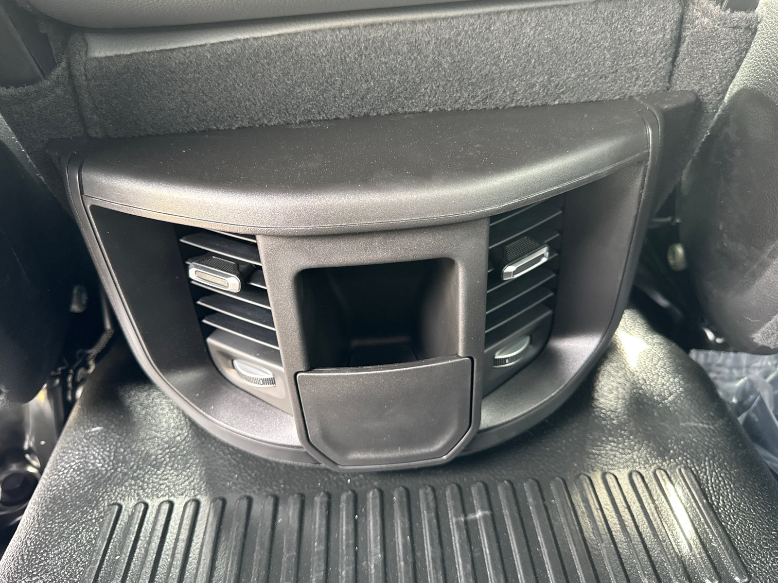 New 2026 RAM 2500 Tradesman w/ Chrome Appearance Group AWD/4WD image 23