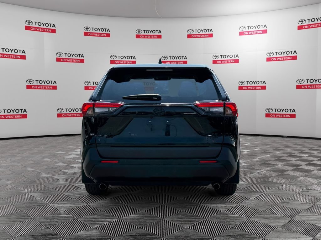 Certified 2023 Toyota RAV4 LE AWD/4WD image 6