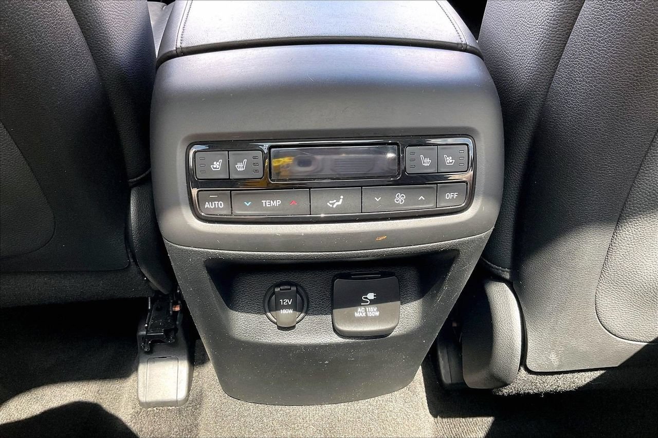 Used 2024 Hyundai Palisade Limited AWD/4WD image 17