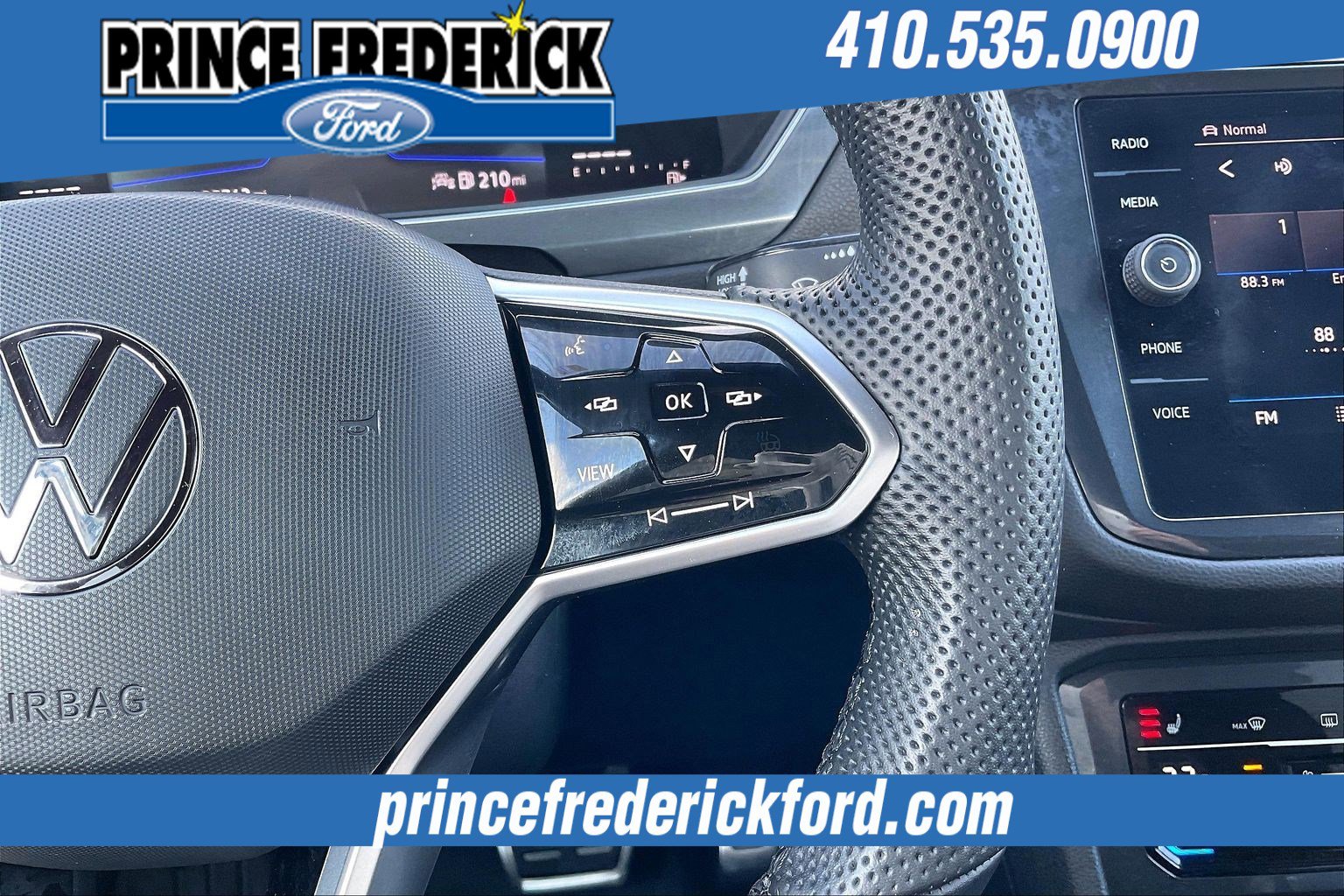 Used 2022 Volkswagen Tiguan SE R-Line image 18