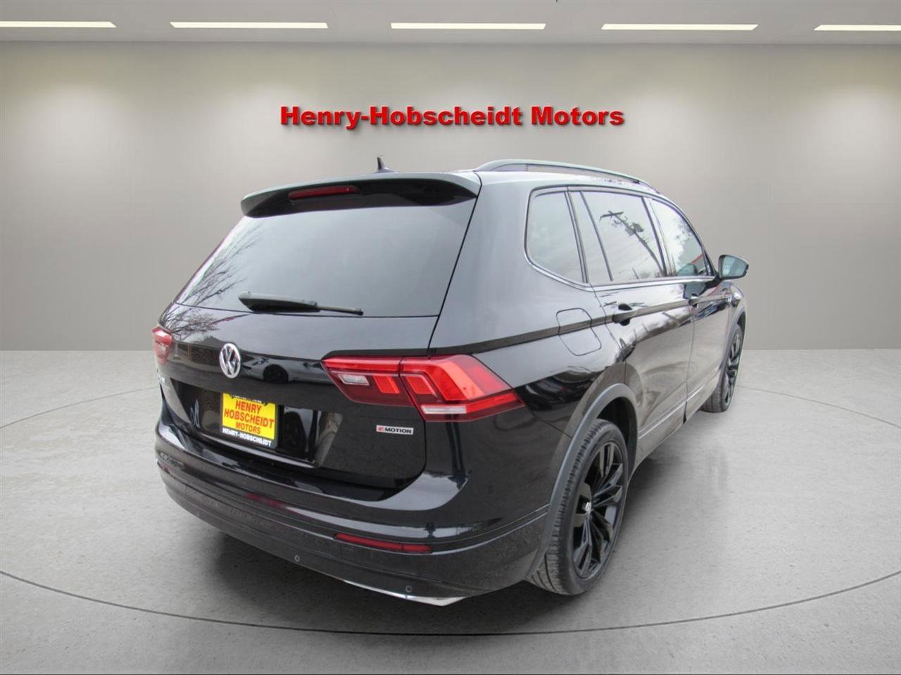 Used 2021 Volkswagen Tiguan SE R-Line image 7