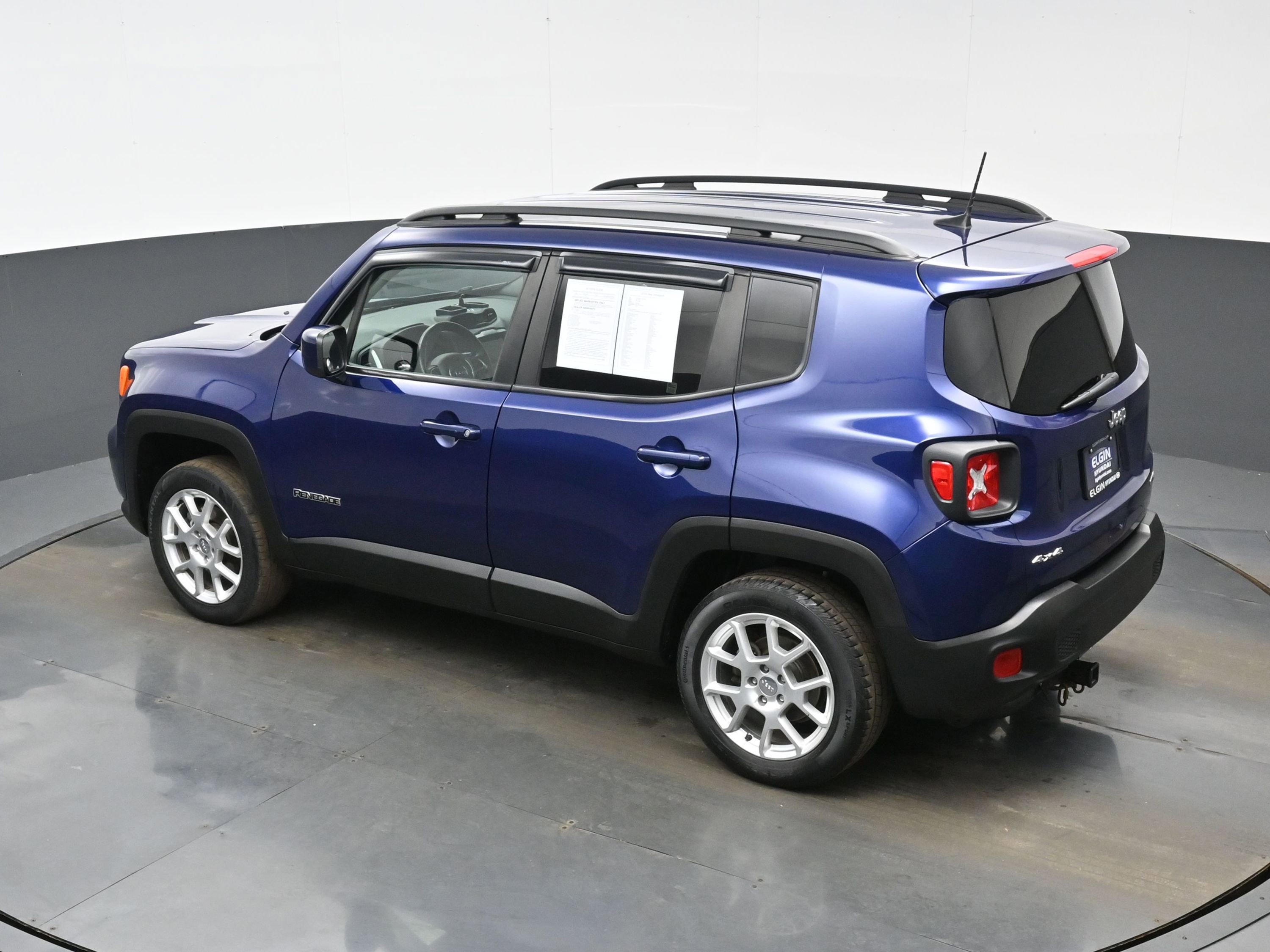 Used 2019 Jeep Renegade Latitude w/ Cold Weather Group image 36