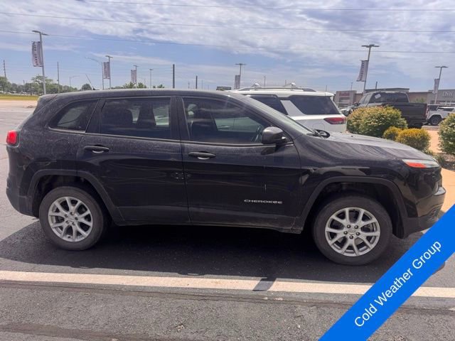 Used 2015 Jeep Cherokee Sport w/ Cold Weather Group FWD image 2