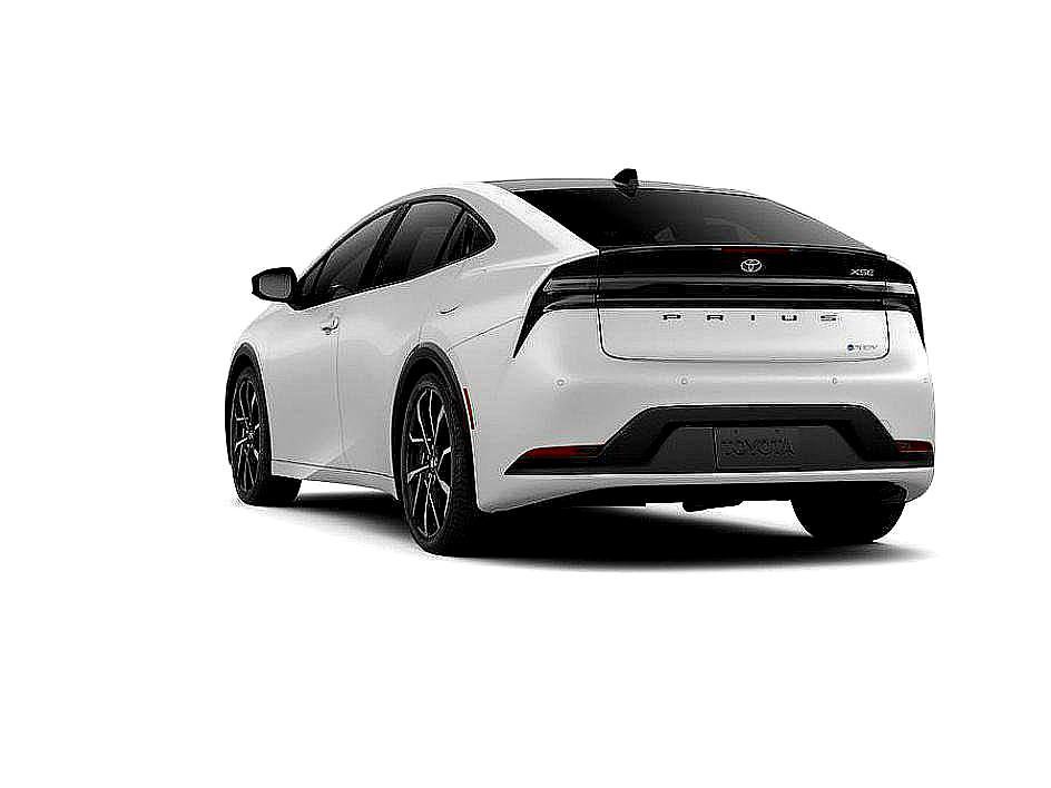 New 2025 Toyota Prius Plug-In Hybrid image 7