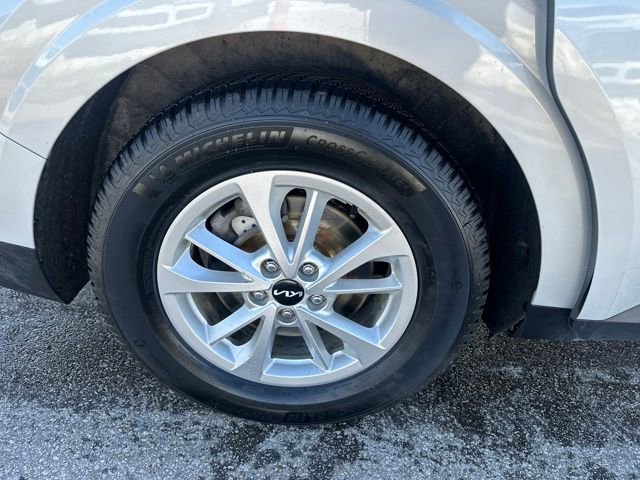 Used 2022 Kia Carnival LX image 22