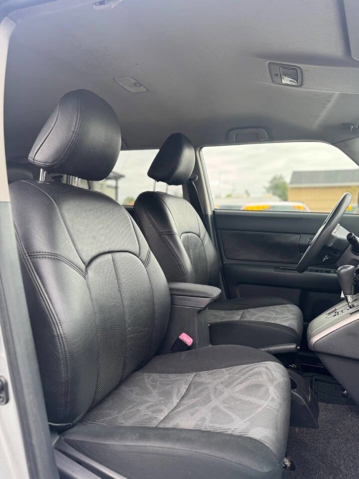 Used 2014 Scion xB FWD image 9