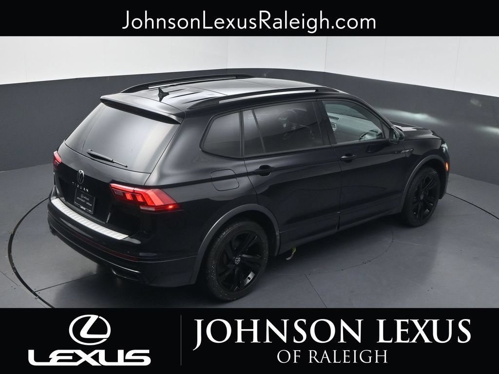 Used 2024 Volkswagen Tiguan SE R-Line FWD image 23