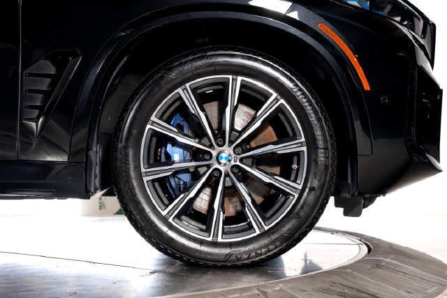 Used 2025 BMW X5 M60i w/ Climate Comfort Package AWD/4WD image 16