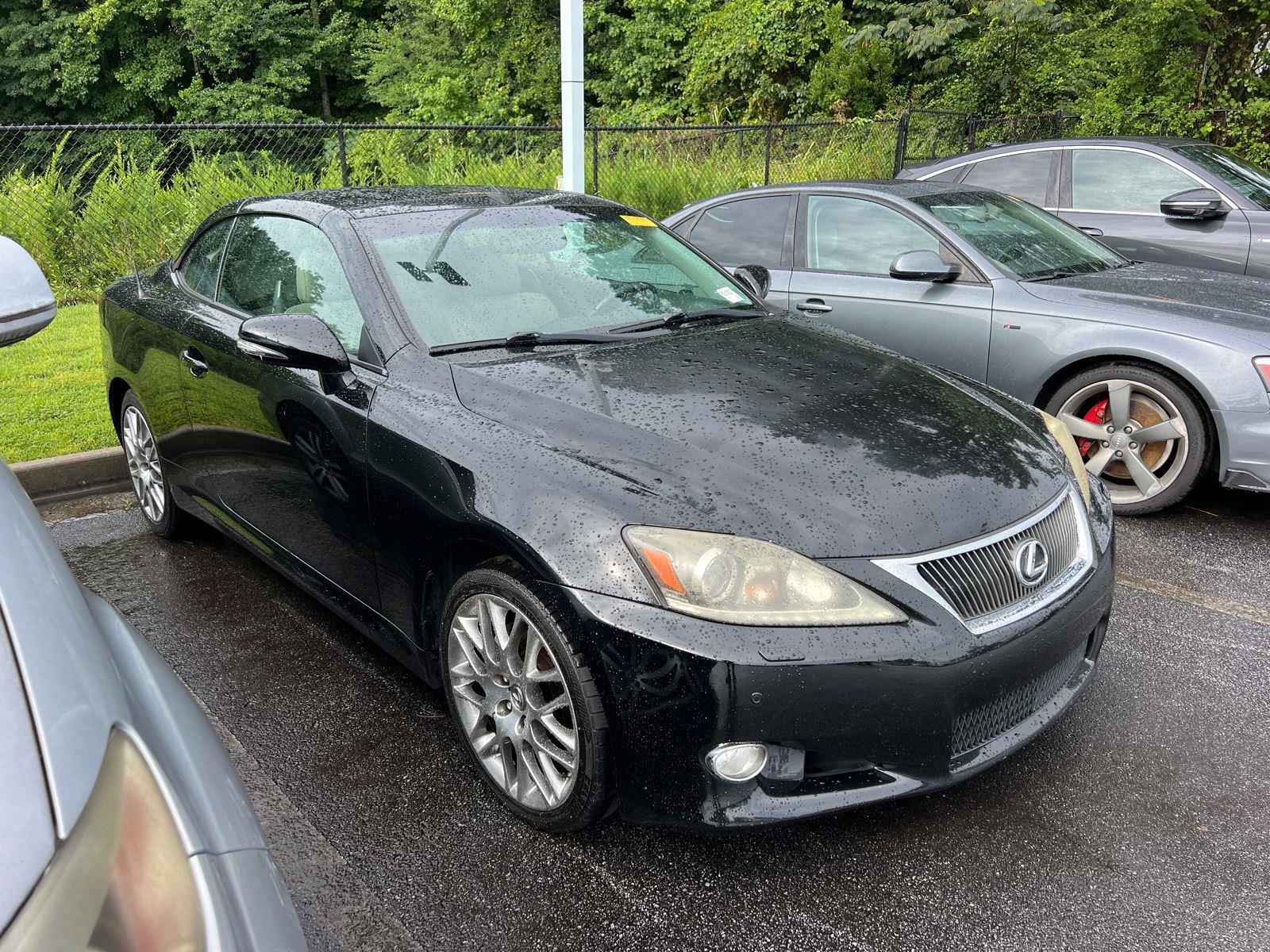 Used 2011 Lexus IS 250C w/ Luxury Pkg RWD image 3