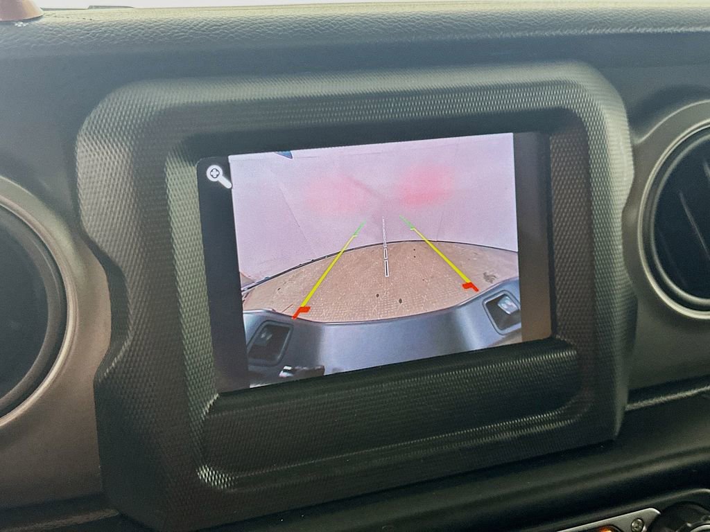 Used 2022 Jeep Gladiator Willys image 9