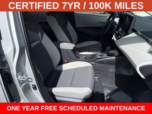 Used 2025 Toyota Corolla LE FWD image 9