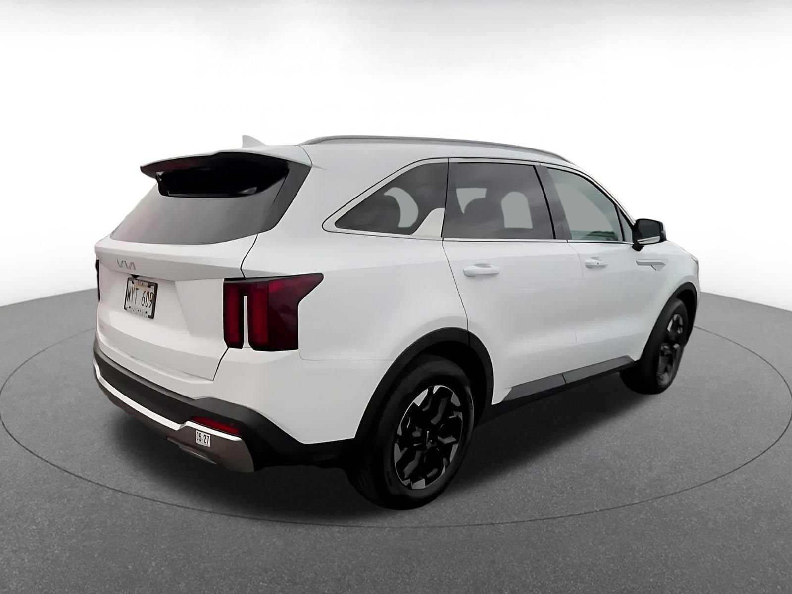 Used 2024 Kia Sorento S FWD image 14