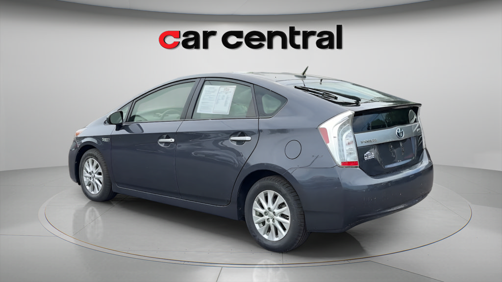 Used 2015 Toyota Prius Prime Plug-In Hybrid FWD image 3