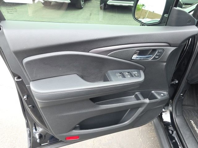 Certified 2023 Honda Ridgeline RTL image 25